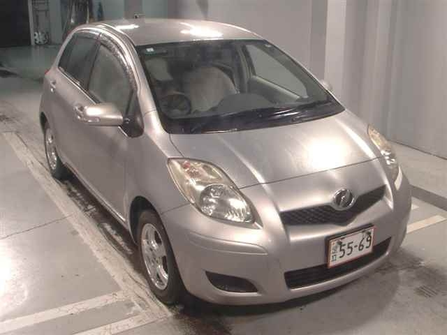 TOYOTA VITZ 2011