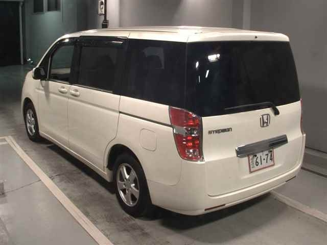 HONDA STEP WAGON 2010
