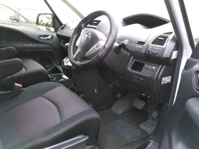 NISSAN SERENA 2012