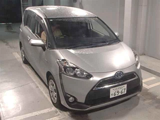 TOYOTA SIENTA 2016