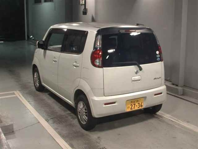 SUZUKI MRWAGON 2011