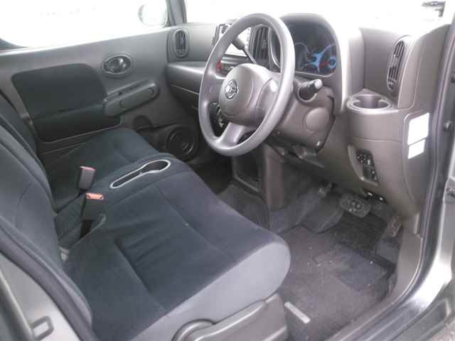 NISSAN CUBE 2011