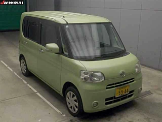 DAIHATSU TANTO 2011