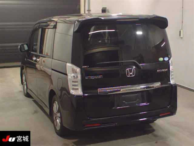 HONDA STEP WAGON 2013