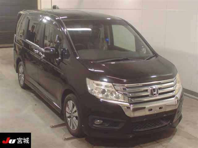 HONDA STEP WAGON 2013