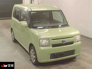 TOYOTA PIXIS SPACE 2015