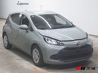 TOYOTA AQUA 2023
