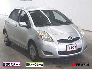 TOYOTA VITZ 2010