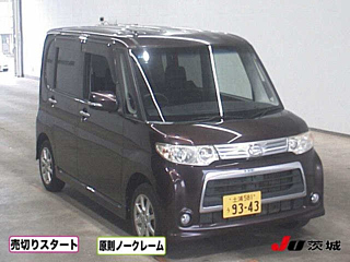 DAIHATSU TANTO 2013