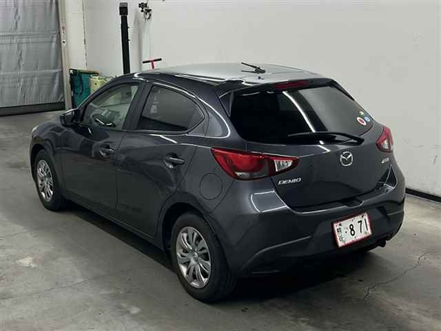 MAZDA DEMIO 2016