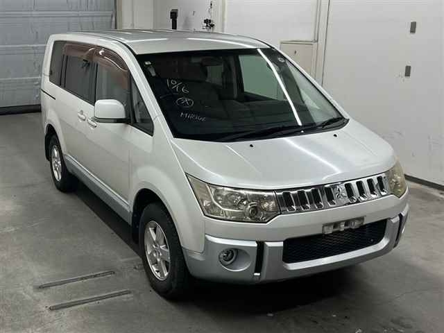 MITSUBISHI DELICA D5 2008