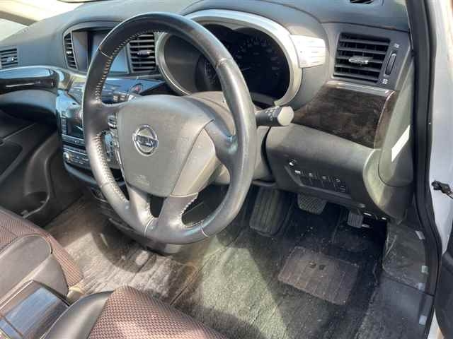 NISSAN ELGRAND 2011