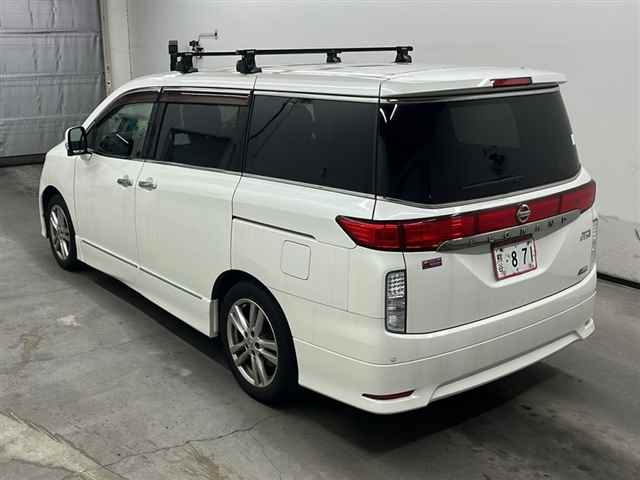 NISSAN ELGRAND 2011