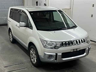 MITSUBISHI DELICA D5 2010