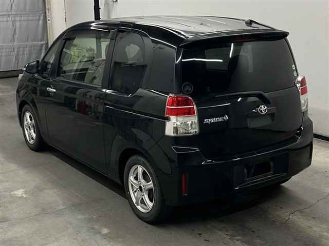 TOYOTA SPADE 2014