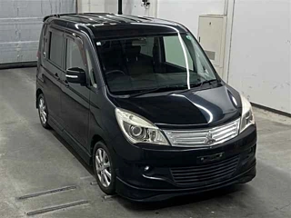 MITSUBISHI DELICA D2 2012
