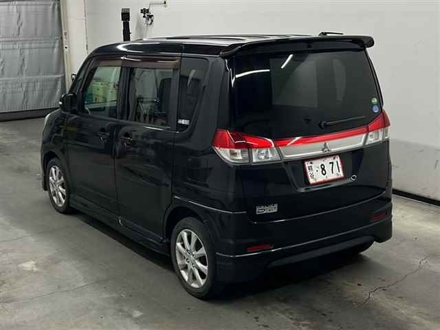 MITSUBISHI DELICA D2 2012