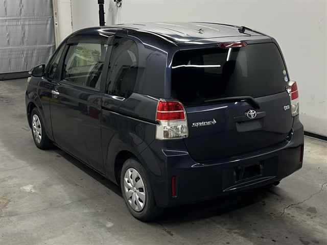 TOYOTA SPADE 2012