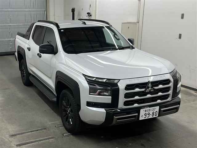 MITSUBISHI TRITON 2024