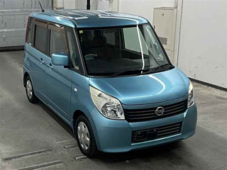 NISSAN ROOX 2010