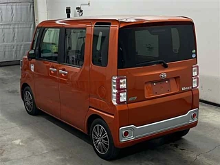 DAIHATSU WAKE 2014