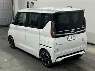 NISSAN ROOX 2021