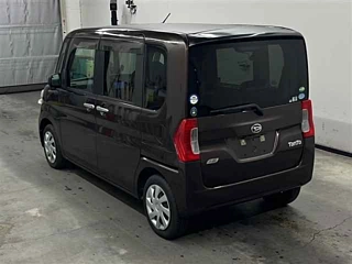 DAIHATSU TANTO 2015