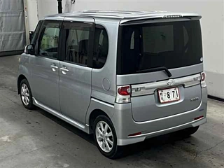 DAIHATSU TANTO 2008