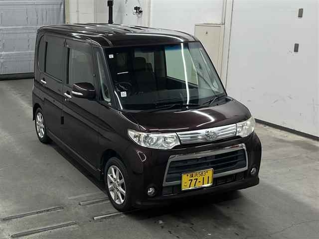 DAIHATSU TANTO 2011