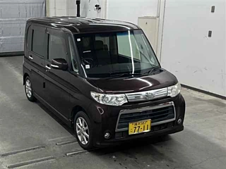 DAIHATSU TANTO 2011