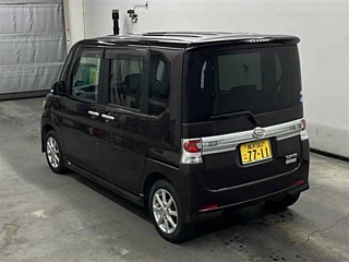 DAIHATSU TANTO 2011