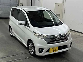 NISSAN DAYZ 2013