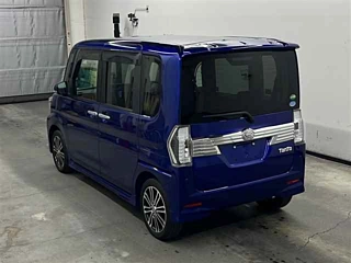 DAIHATSU TANTO 2018