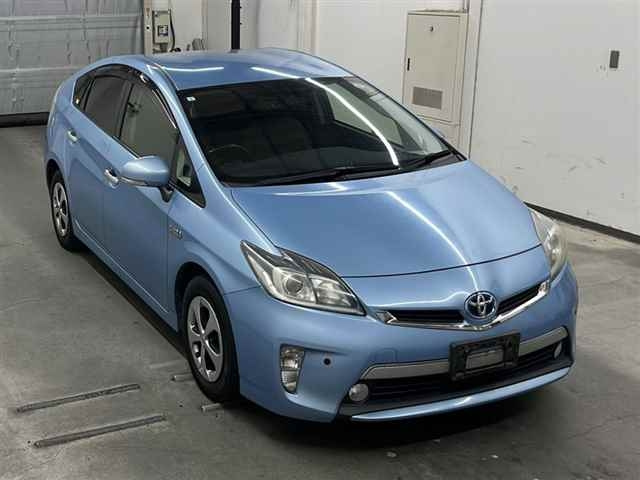 TOYOTA PRIUS PHV 2013