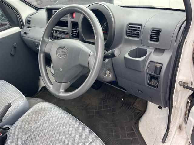 DAIHATSU HIJET VAN 2017