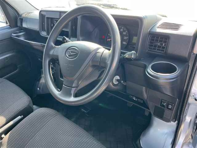 DAIHATSU HIJET VAN 2018