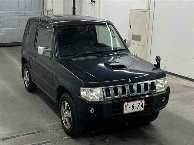 MITSUBISHI PAJERO MINI 2011