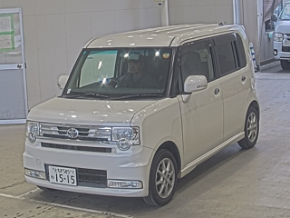TOYOTA PIXIS SPACE 2015