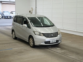HONDA FREED 2010