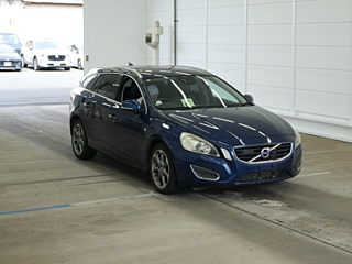 VOLVO V60 2013