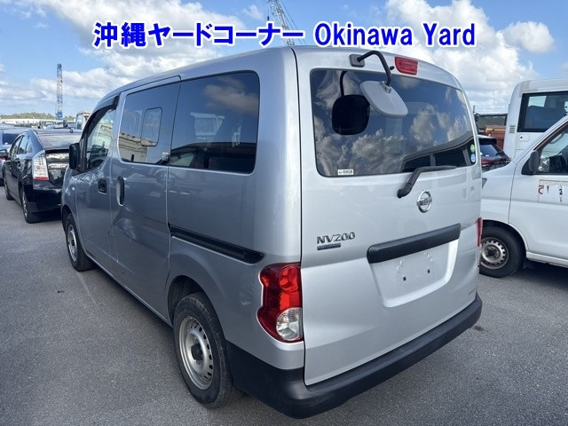 NISSAN NV200 2020
