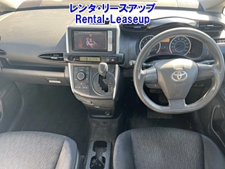 TOYOTA WISH 2010