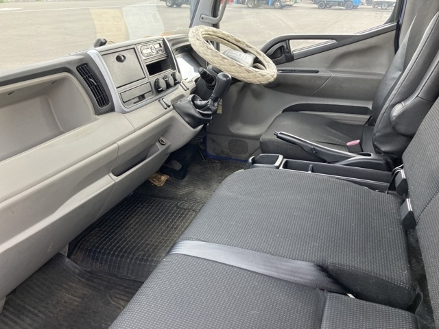 MITSUBISHI CANTER 2016