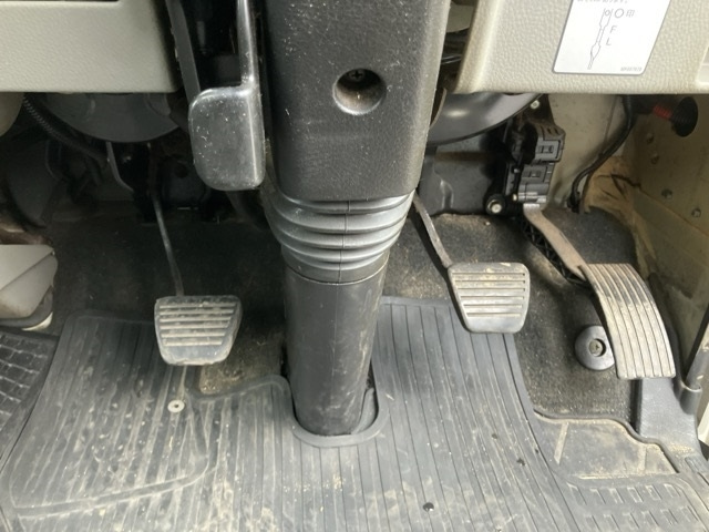 MITSUBISHI CANTER 2016