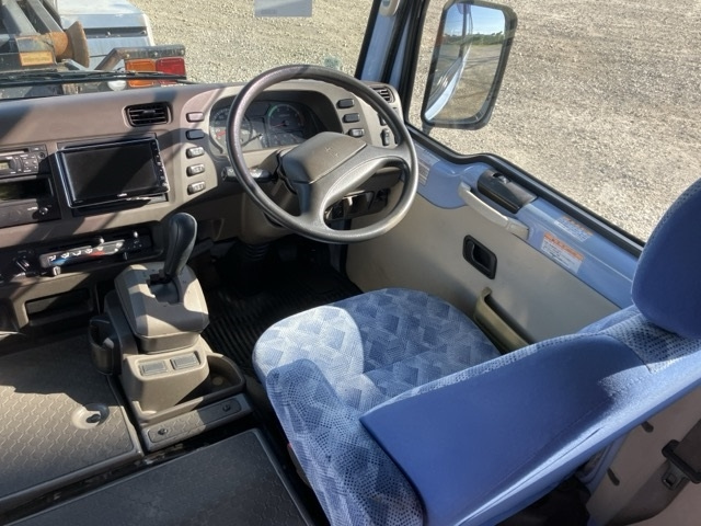 MITSUBISHI ROSA 2015