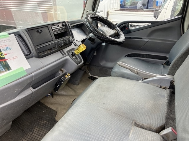 MITSUBISHI CANTER 2011