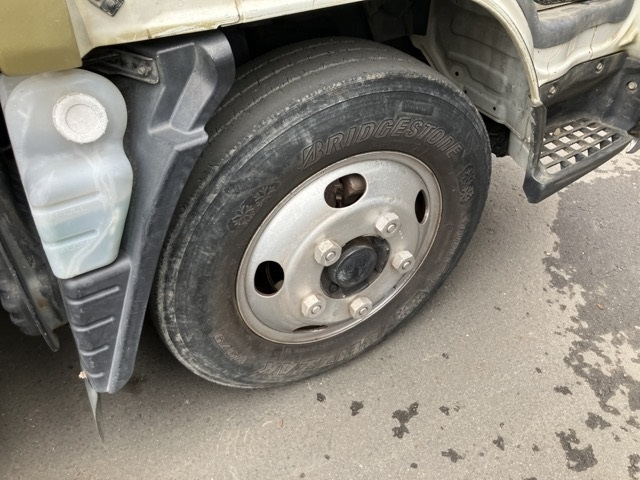 MITSUBISHI CANTER 2011