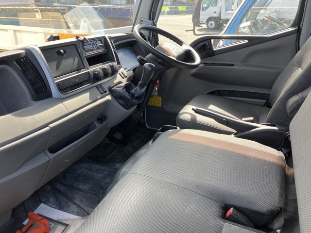 MITSUBISHI CANTER 2017