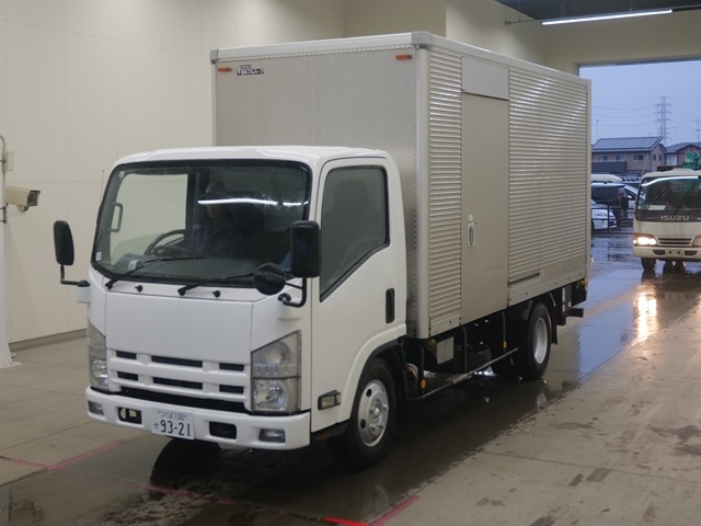 ISUZU ELF 2011
