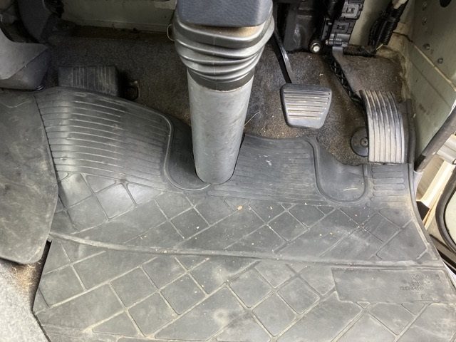 MITSUBISHI CANTER 2013